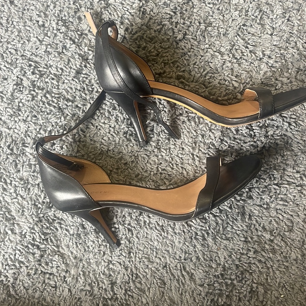 Size 9 - Picture 2 of 4